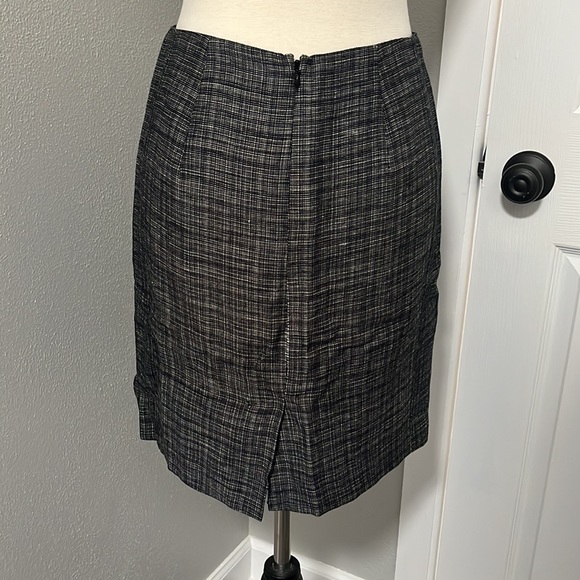 Banana Republic Plaid Casual Knee Length Pencil Skirt - Picture 3 of 15